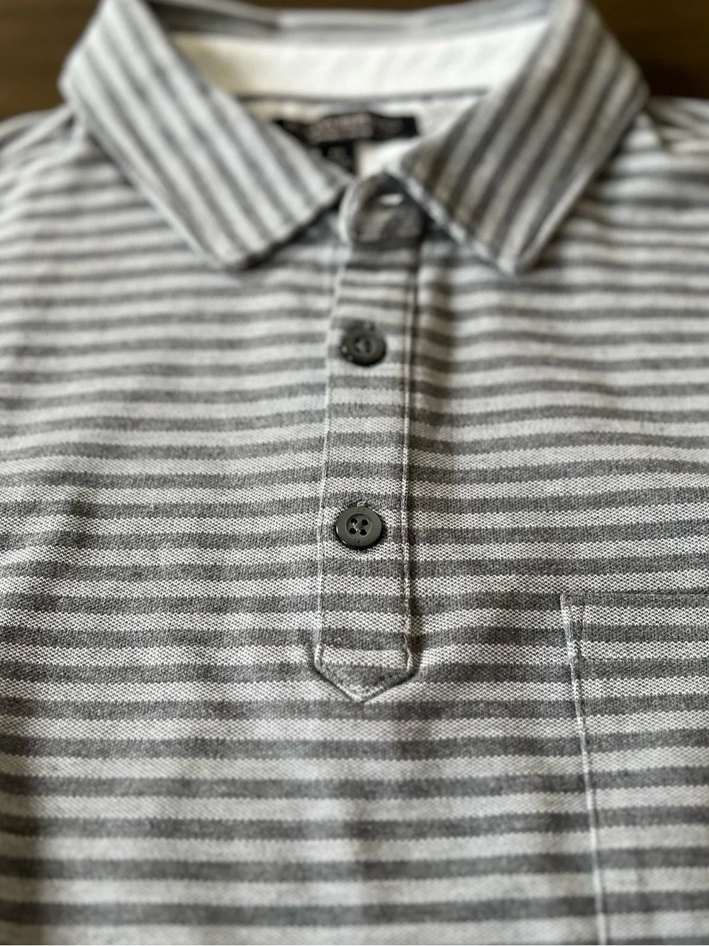 Banana Republic Performance Piqué Polo NWT Men’s Medium Gray Striped Shirt